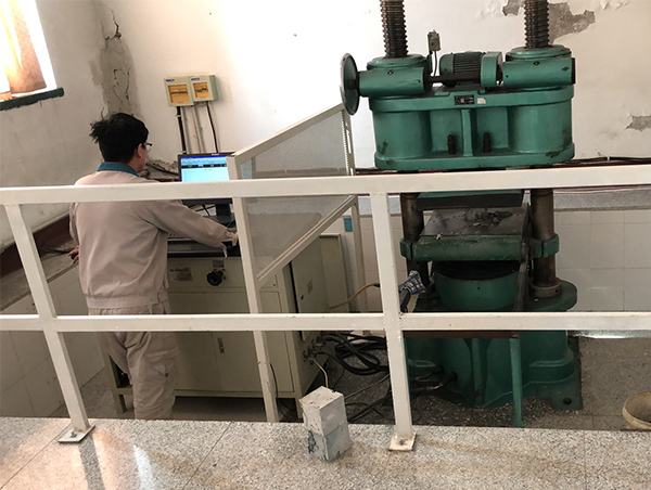 微機(jī)電液伺服萬(wàn)能材料試驗(yàn)機(jī)